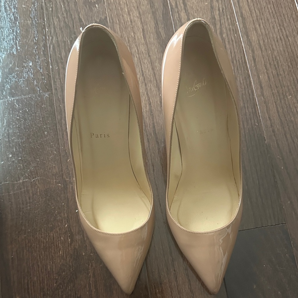 Christian Louboutin Beige Patent Leather Heels